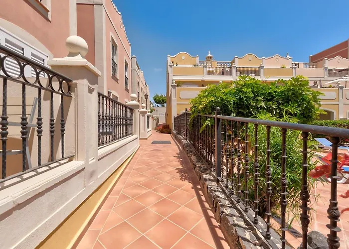 Paraiso J47 Partial Sea View & Sunny Terrace 1b 度假居