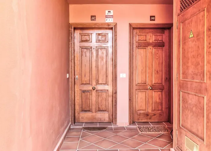 Paraiso J47 Partial Sea View & Sunny Terrace 1b Ferienhaus