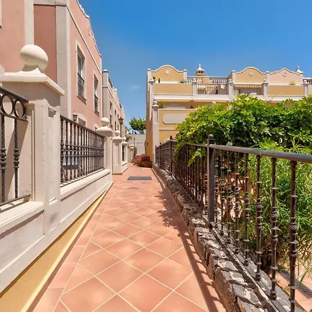 Paraiso J47 Partial Sea View & Sunny Terrace 1b بيت للعطل
