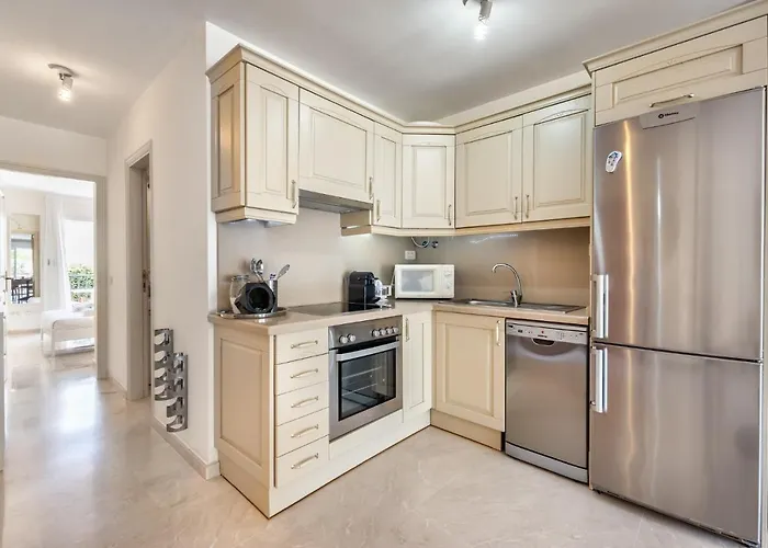 Paraiso J47 Partial Sea View & Sunny Terrace 1b בית נופש *